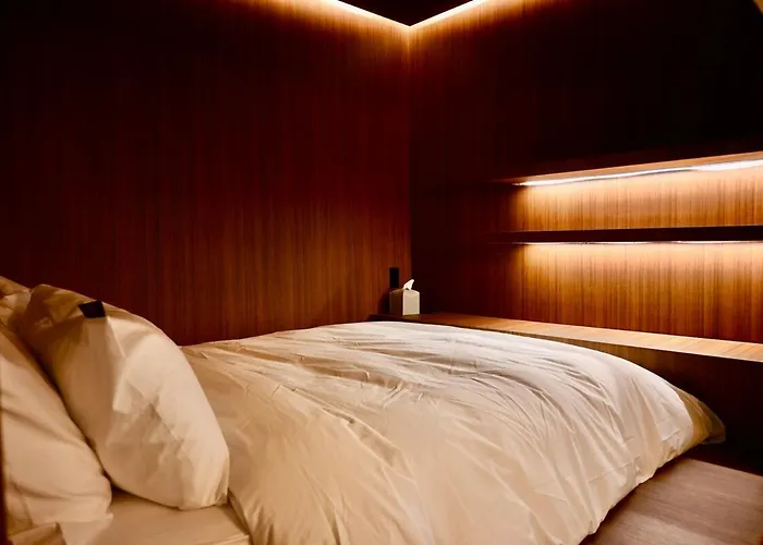 Boutique Frge 60sqm, 4pax, Ddp, Local Markets